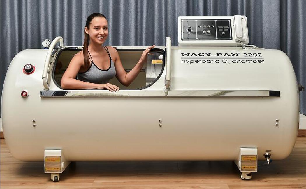 Hard sided hyperbaric chamber