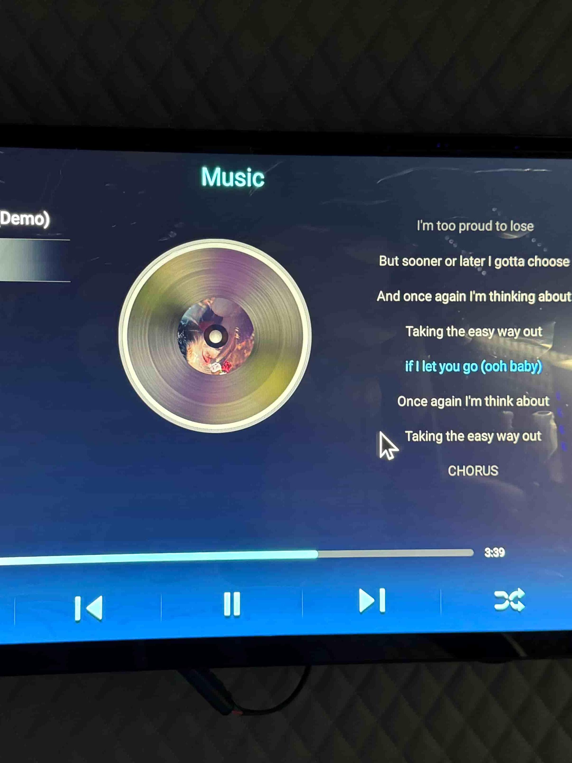 2.Immersive-Audio-Visual-Entertainment-System