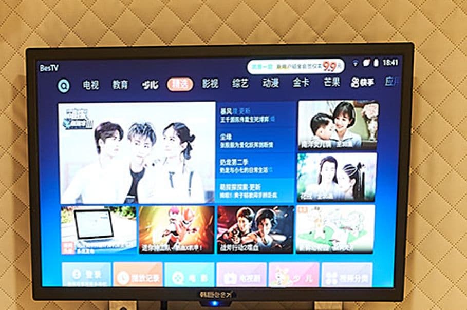 2.Install TV audio and other equipment in the chamber