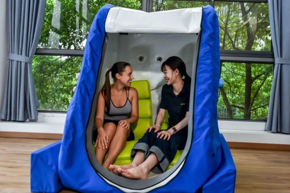 MC4000 Walk-in Chamber